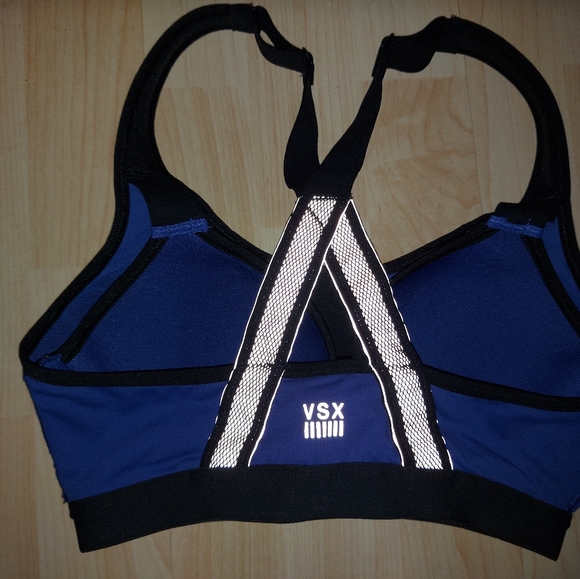 Victoria's Secret VSX Bra - Picture 4 of 5